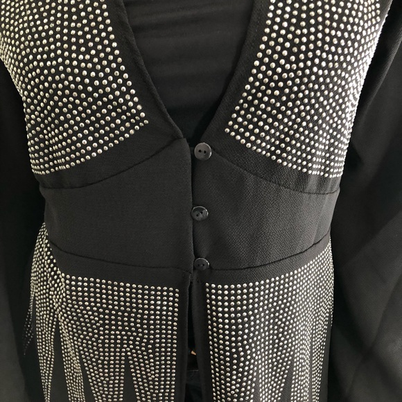 Solddd Outtt - Picture 2 of 7